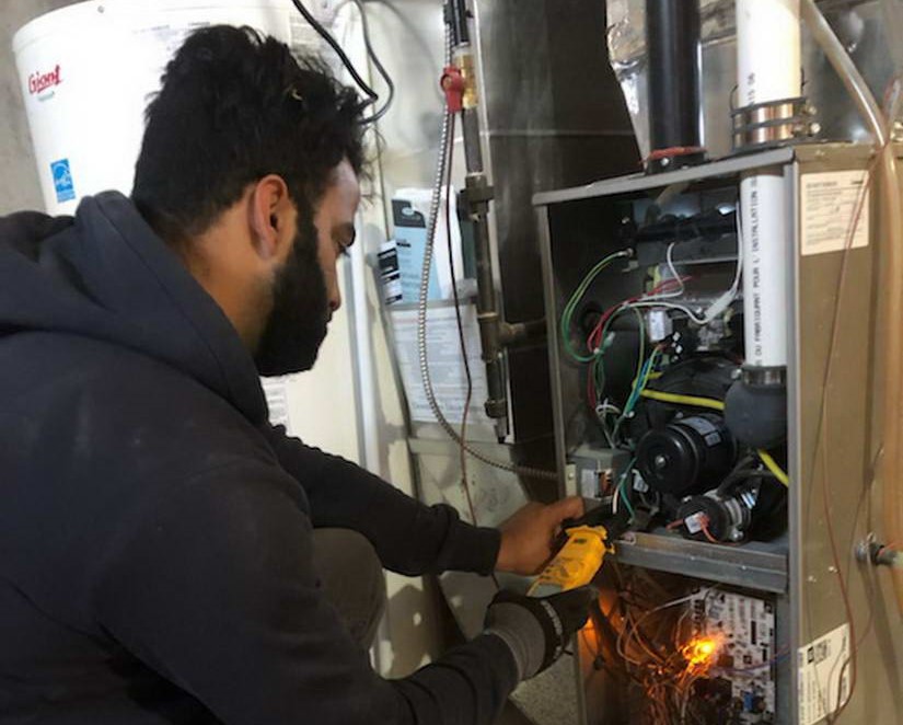 Furnace repair technician Toronto